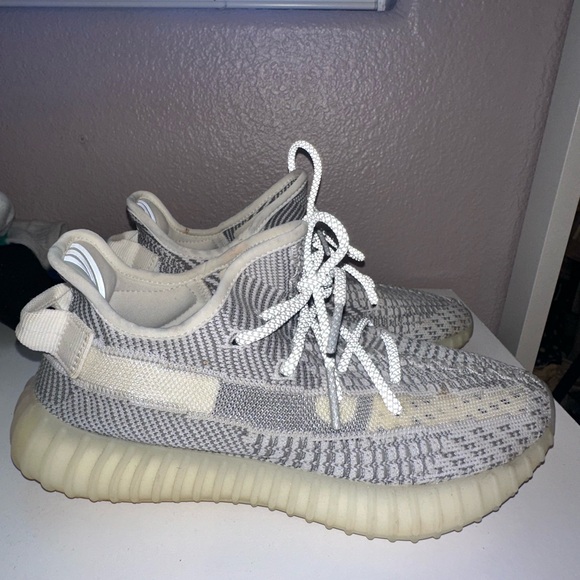 Adidas Yeezy Boost- light gray - Picture 6 of 7